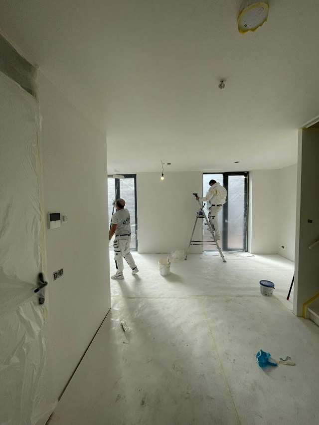 Stucwerk / voorstrijk - strak voorbereid en afgewerkt (2)