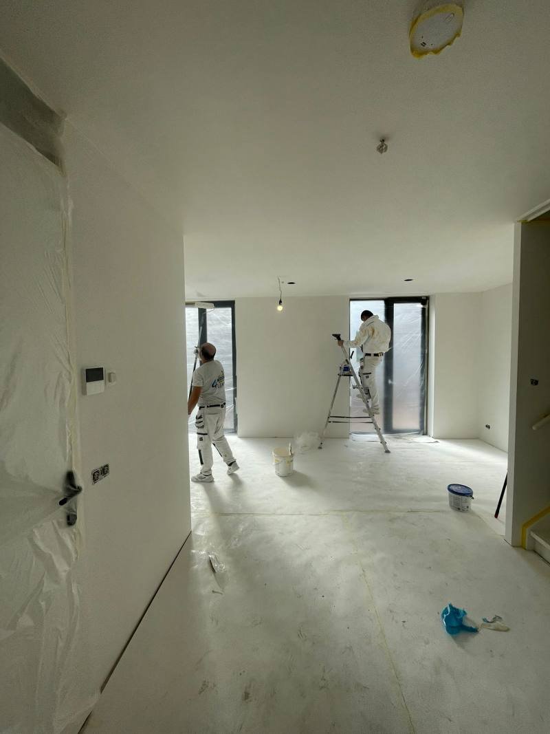 Stucwerk / voorstrijk - strak voorbereid en afgewerkt (2)