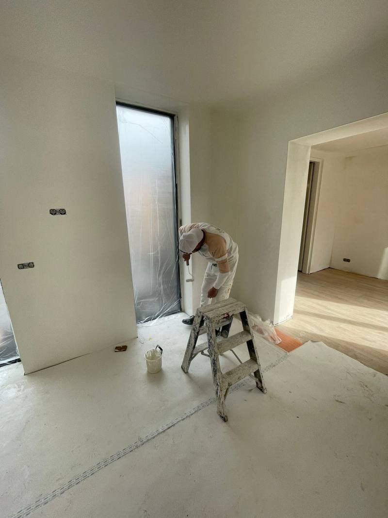 Stucwerk / voorstrijk - strak voorbereid en afgewerkt (3)